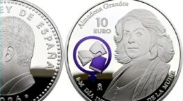 La moneda de Almudena Grandes no interesa: solo vende el 23% de lo que estimó el Gobierno