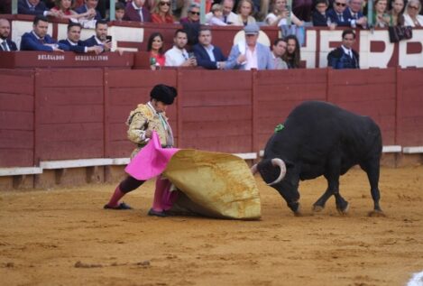 Morante vuelve a lo grande en Jerez y firma una inverosímil faena en homenaje a Rafael de Paula
