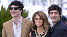 Los Javis ganan el premio a Mejor Dirección en Cannes por su película 'La bola negra'
