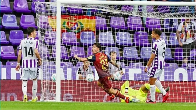 El Deportivo vuelve a Primera División ocho años después tras ganar en Valladolid