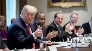 Trump se mofa de Sheinbaum imitando su voz: «Llámelo Golfo de México, 'presidento'»
