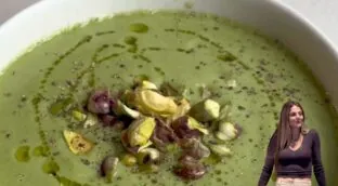 Los cocineros coinciden: los guisantes de lata no mejoran con jamón, sino en un guiso con 100 ml de caldo de pollo o en una crema con yogur