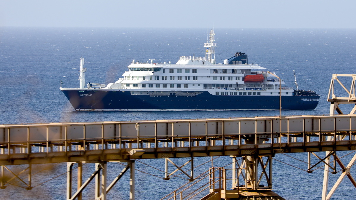 España pide evacuar sin escala en Canarias a los contagiados de hantavirus en Cabo Verde