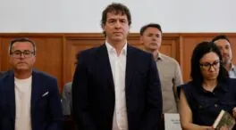 La Fiscalía sale al rescate del hermano de Sánchez: «Hay que excluirle del juicio»