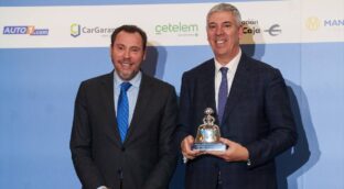 De los Mozos fía su continuidad en Indra a su amistad con Óscar López y Óscar Puente