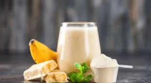 Adiós al «no tengo tiempo»: siete desayunos altos en proteína y fibra que se preparan en menos de 10 minutos y quitan el hambre hasta la comida