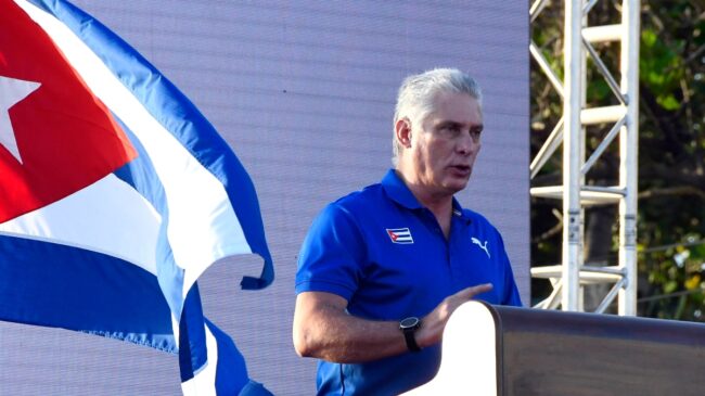 Miguel Díaz-Canel denuncia que el «genocida» bloqueo de EEUU «está asfixiando a Cuba»