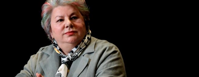 «Miedo, ansiedad y ayuda psiquiátrica»: la nueva vida de Dolores Vázquez (74 años) en una ciudad medieval de Galicia