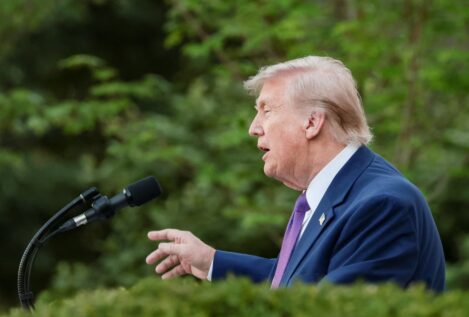 Trump advierte a Irán que tiene un «tiempo limitado» para alcanzar un acuerdo