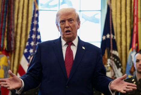 Trump asegura que se negocian los últimos flecos con Irán para reabrir Ormuz