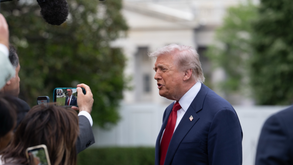 Trump descarta pedir ayuda a Xi Jinping sobre Irán porque la guerra está «bajo control»