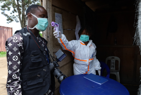 El brote de ébola en la RD del Congo desborda los mecanismos de rastreo sanitario
