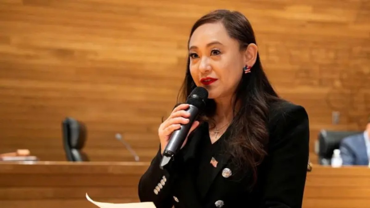 Dimite una alcaldesa de California tras admitir ser una agente secreta al servicio de China