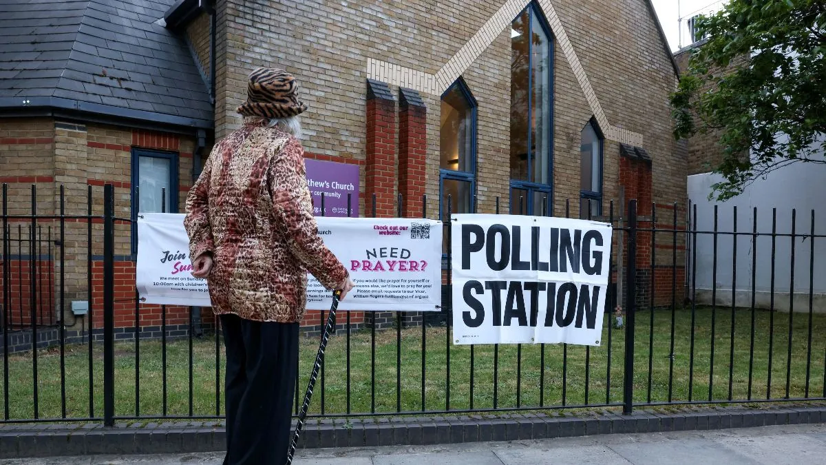 Elecciones locales y regionales en Reino Unido: Starmer se la juega frente al repunte de Farage