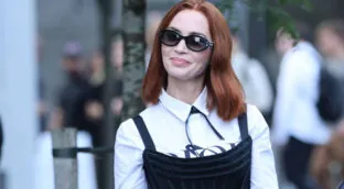 El estilo de Emily Blunt ('El diablo viste de Prada'), al detalle: las tres claves que puedes replicar así en Mango, Zara o Primark