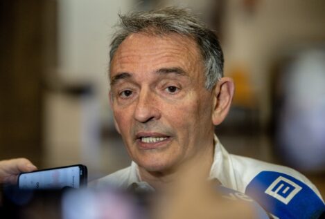 Sumar cambia el tono con Zapatero y avisa: «Cobrar por gestiones políticas es delito»