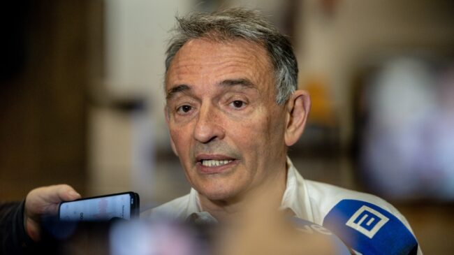 Sumar resta importancia a la imputación de Zapatero: «Es un asunto interno del PSOE»