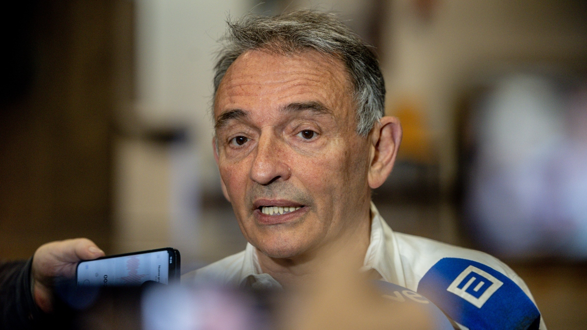 Sumar resta importancia a la imputación de Zapatero: «Es un asunto interno del PSOE»