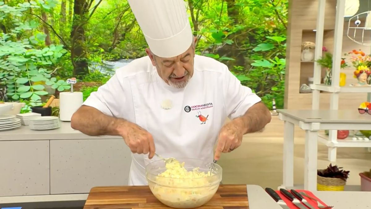 Karlos Arguiñano (77 años) lo confirma: la ensaladilla rusa tradicional está bien, pero pasa a ser una ‘cena 10’ si la pones en estas cortezas