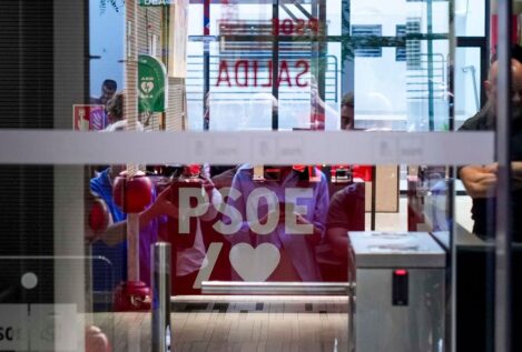 Golpe al PSOE y sus cloacas: el juez imputa a Cerdán, a Zarrías y a la gerente del partido