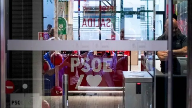 Golpe al PSOE y sus cloacas: el juez imputa a Cerdán, Zarrías y la gerente del partido