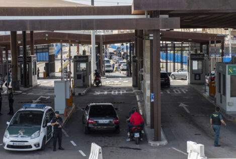 Un exsenador marroquí pide a Mohamed VI recuperar el acceso sin visado a Melilla