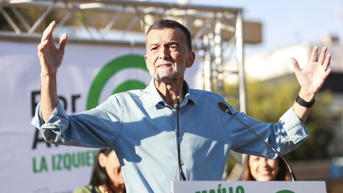 Maíllo plantea vetar nuevos pisos turísticos en zonas tensionadas de Andalucía