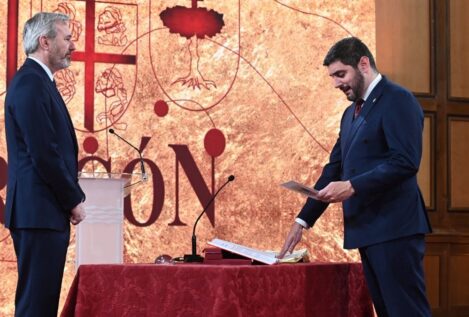Los consejeros del Gobierno de Aragón toman posesión y Azcón les reclama «prudencia»