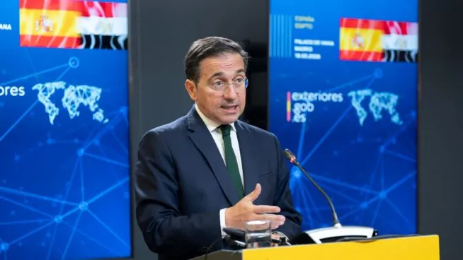 Albares ve «muy positivo» el viaje de Felipe VI a México: «Todos estamos haciendo esfuerzos»