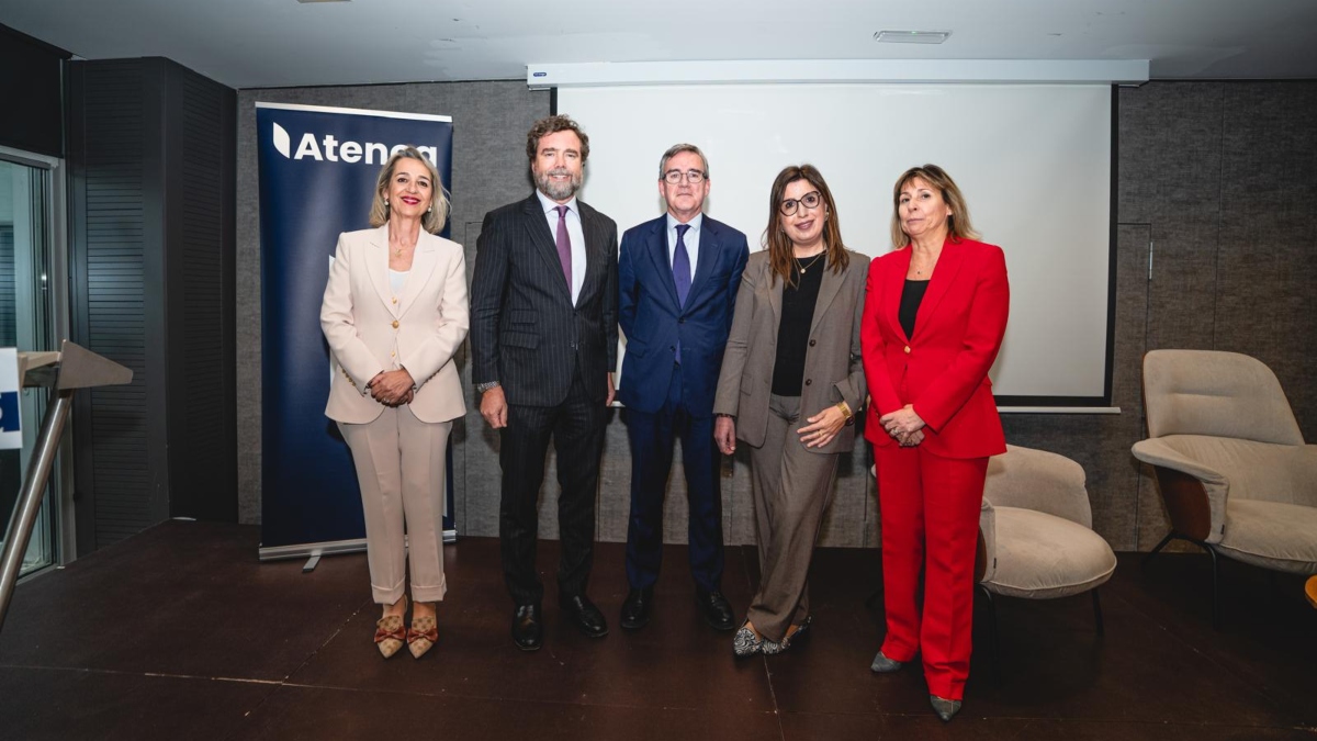 Espinosa de los Monteros: «España no está condenada y la vivienda tiene solución»