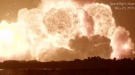 La impresionante explosión de un cohete de la empresa de Jeff Bezos antes de despegar