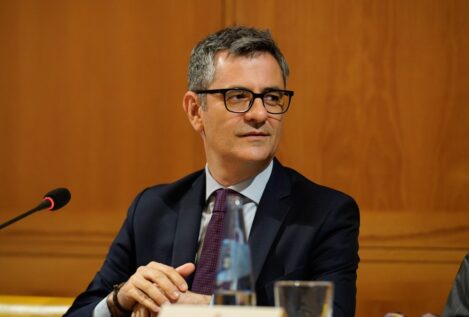 El Gobierno celebra la decisión del Congreso de retirar la acreditación a Vito Quiles y Ndongo