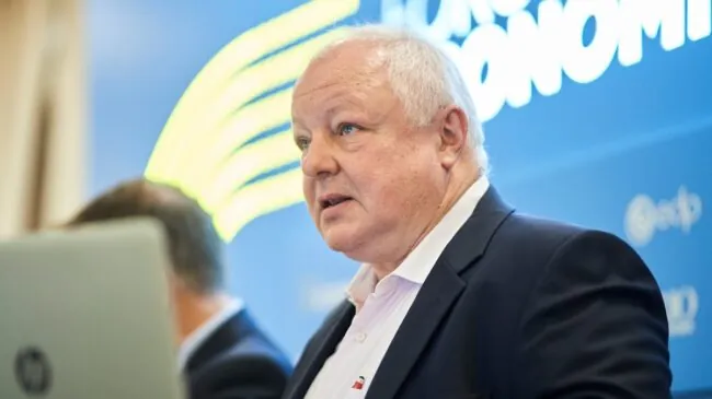 Fedea cuestiona los criterios exigidos de la regularización de inmigrantes