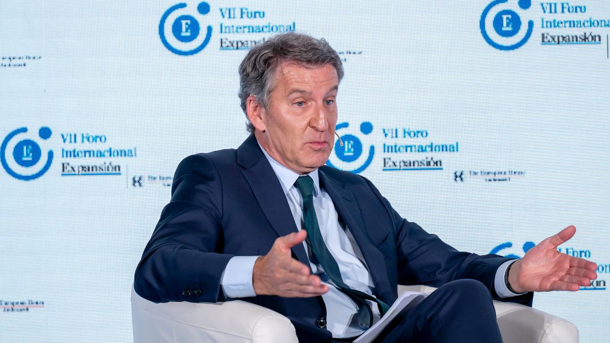 Feijóo acusa a Sánchez de usar los fondos europeos para «subsistir» sin Presupuestos