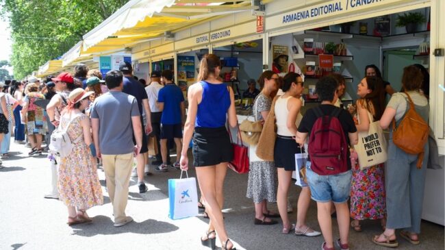 Ni Elísabet Benavent ni Juan del Val: la escritora más vendida de la Feria del Libro de Madrid podría ser una influencer española de 27 años