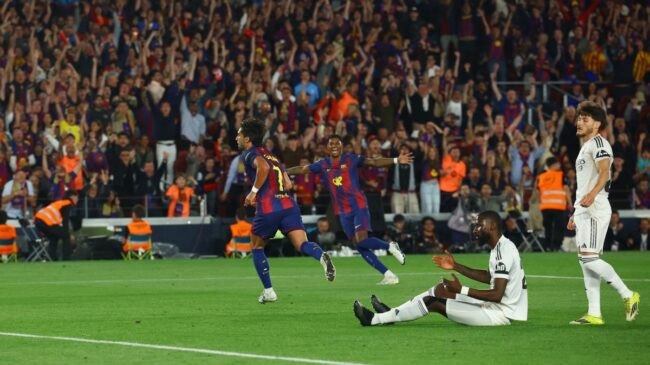El Barça hunde más al Real Madrid tras proclamarse campeón de LaLiga en el Clásico