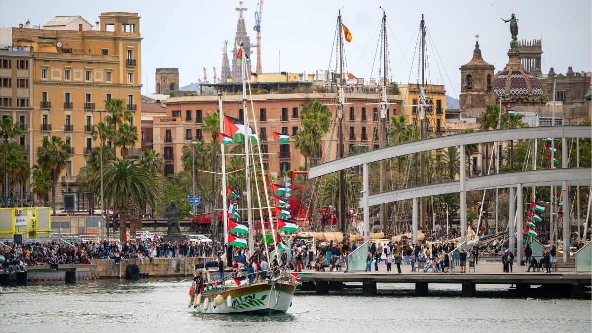 La exalcadesa de Montcada (Barcelona) llama a la movilización tras ser interceptada la flotilla