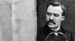 Nietzsche, filósofo, ya advirtió del precio que pagan los que piensan diferente: «El que ve más allá termina por no encajar en ninguna parte»