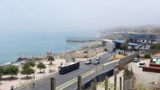 Colas de hasta cinco horas de espera para cruzar la frontera con Marruecos