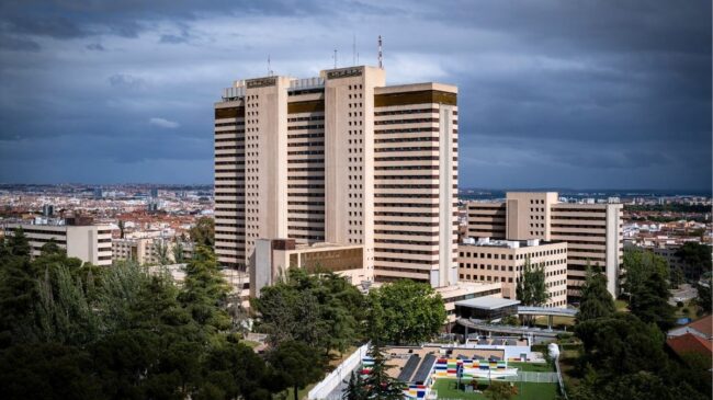 El español ingresado en el Gómez Ulla por hantavirus continúa con síntomas, pero estable