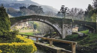 Las aldeas se suben al carro de la IA: una ‘startup’ gallega triplica el turismo en los pueblos