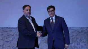 Illa alcanza un acuerdo con Junqueras para sacar adelante los presupuestos de Cataluña