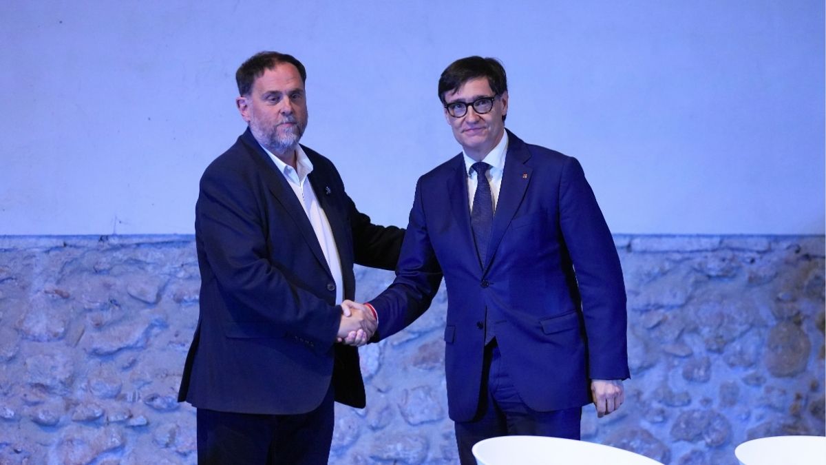 Illa y Junqueras firman su pacto sobre presupuestos catalanes a la espera de Comuns