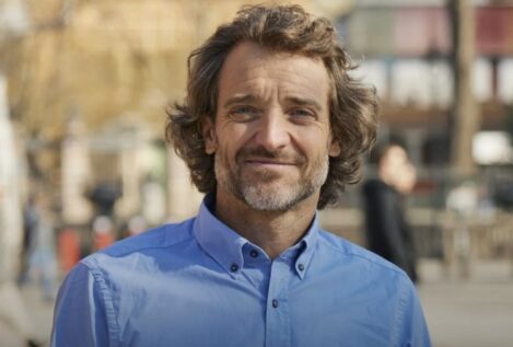 Javier Albares (51), neurofisiólogo clínico, sobre el insomnio: «Lo que más afecta es la falta de vitamina D y una alimentación desequilibrada»