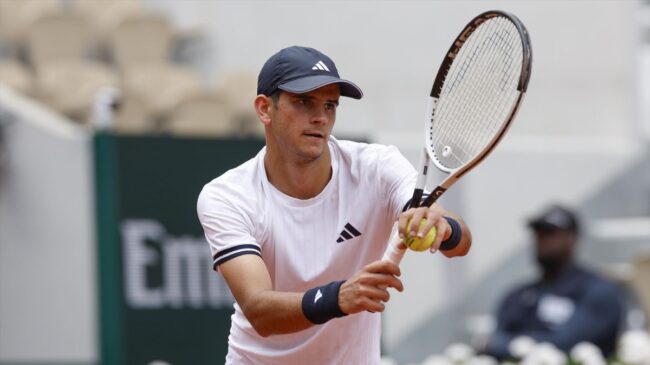 Jódar completa la remontada ante Carreño y se mete en cuartos de Roland Garros
