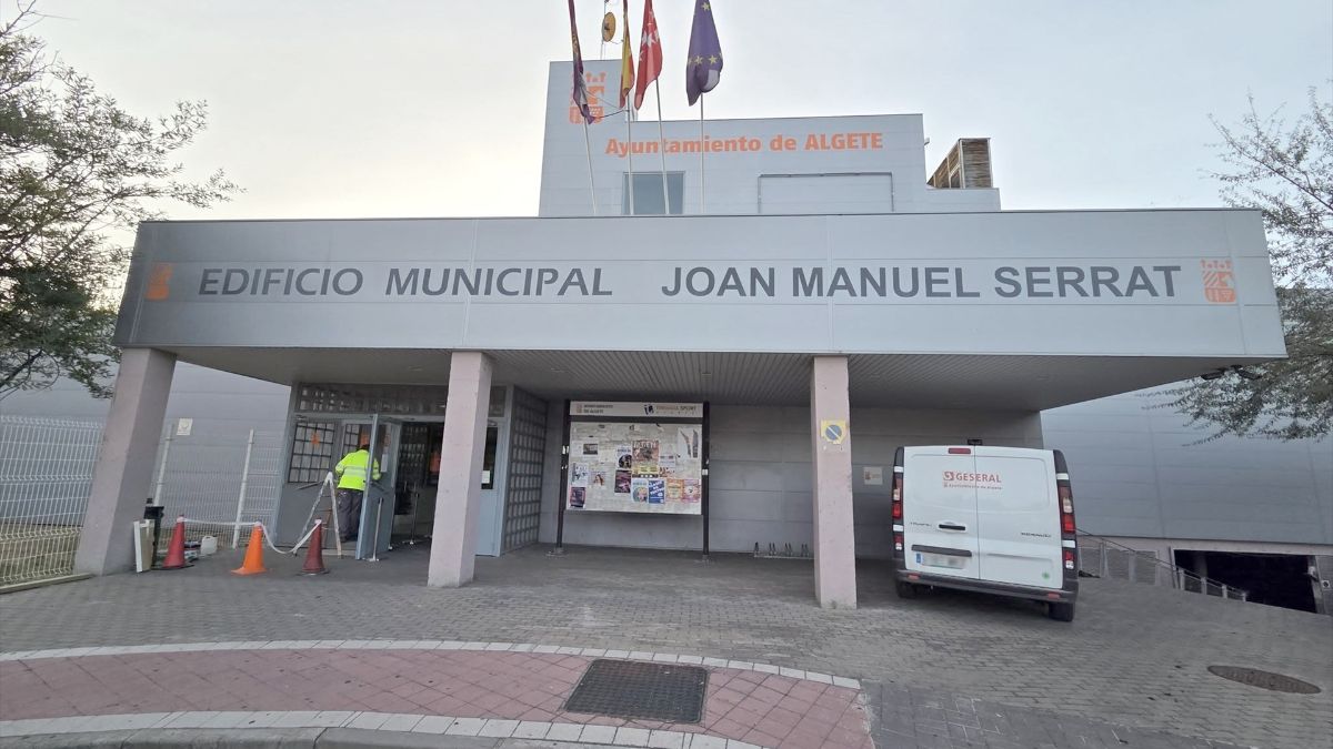 Algete (Madrid) aprueba retirar el nombre de Joan Manuel Serrat de un edificio municipal