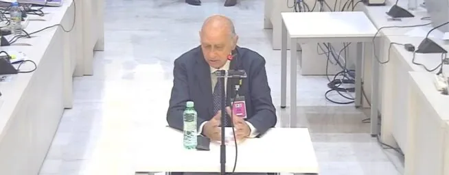 El exministro Fernández Díaz asegura que se enteró por la prensa de la 'operación Kitchen'