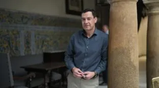 Juanma Moreno: «Si el PSOE saca su peor resultado, antes de Navidad hay elecciones»