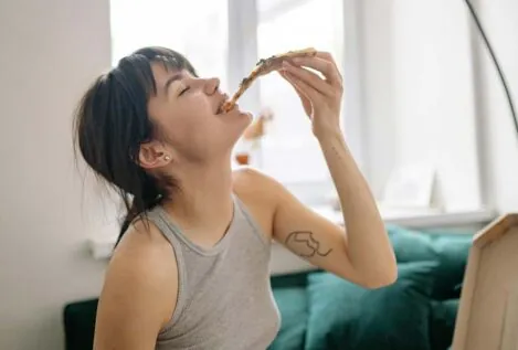 Julia Palacios, nutricionista, sobre prohibirse ciertos alimentos: «Tu cerebro necesita que le des antojos; si no lo haces, te pedirá más»