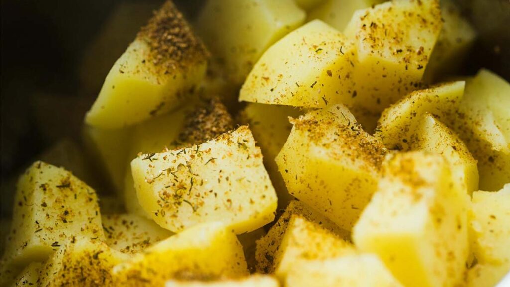 Las mejores opciones de preparar patatas ligeras son cocidas o al vapor. ©Pexels